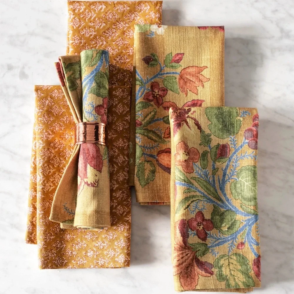 NWT Williams Sonoma Hammered Copper Napkin Rings, Set of 4